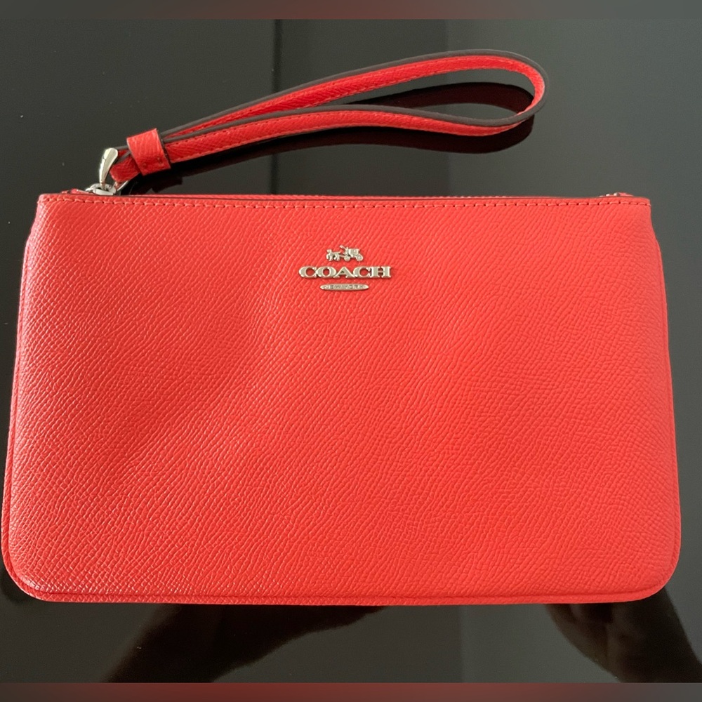 Coach Large Wristlet‎ Red Crossgrain Leather Silver Logo Clutch Bag